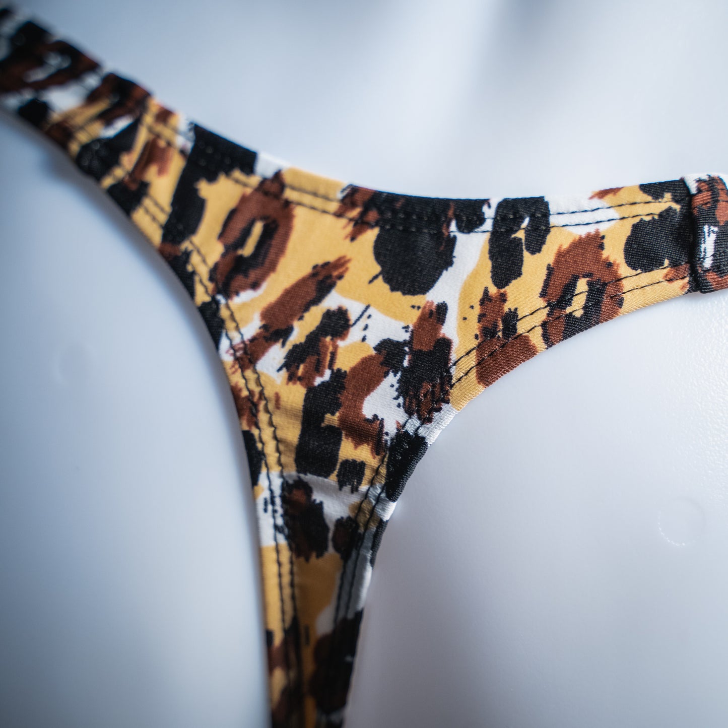 Mens Spandex Leopard Thong